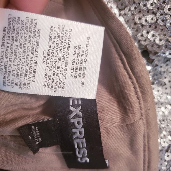 New EXPRESS High Waisted Silver Sequins Mini Short - Picture 5 of 10